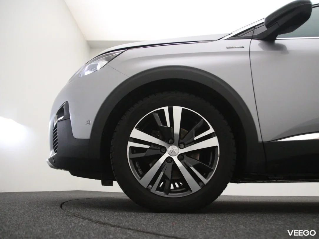 Peugeot 5008 1.2 96kW