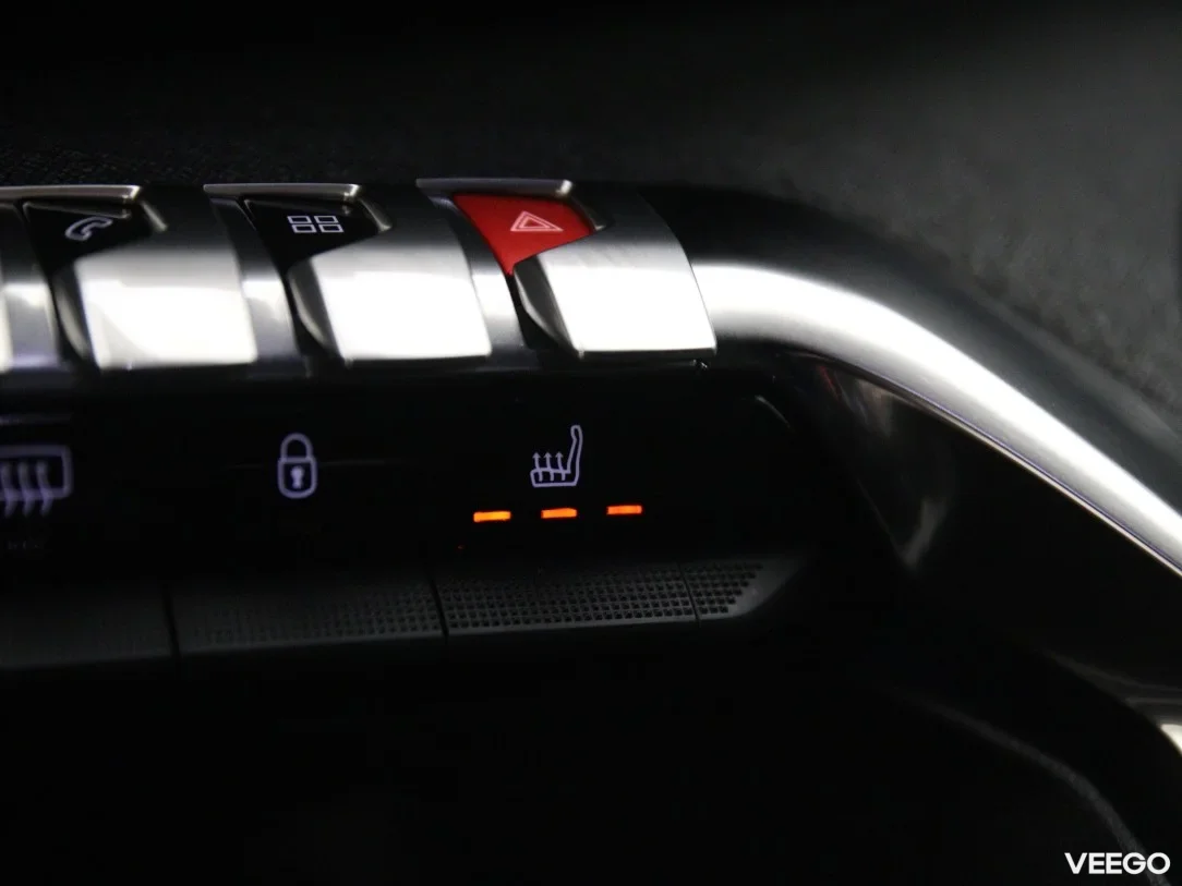 Peugeot 5008 1.2 96kW