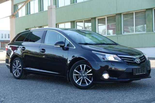 Image of Toyota Avensis Touring Executive Facelift EU5 2 91kW