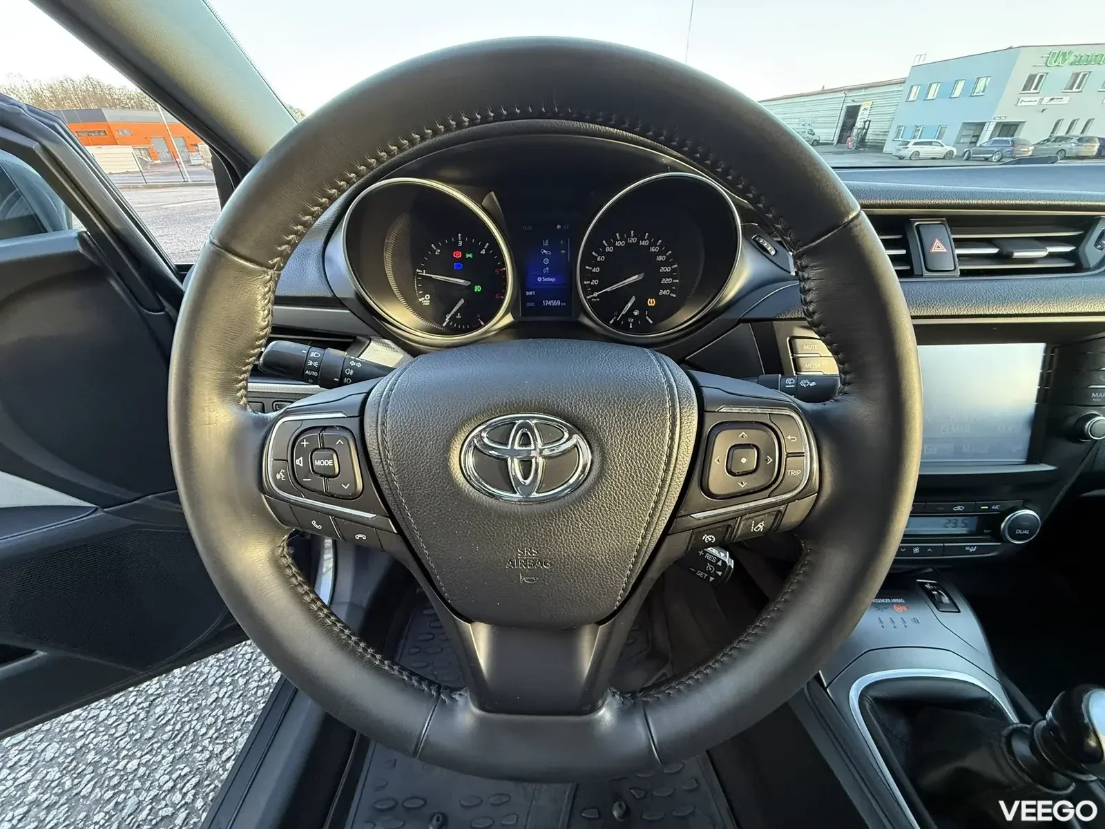 Toyota Avensis Touring Sports Facelift 2 105kW