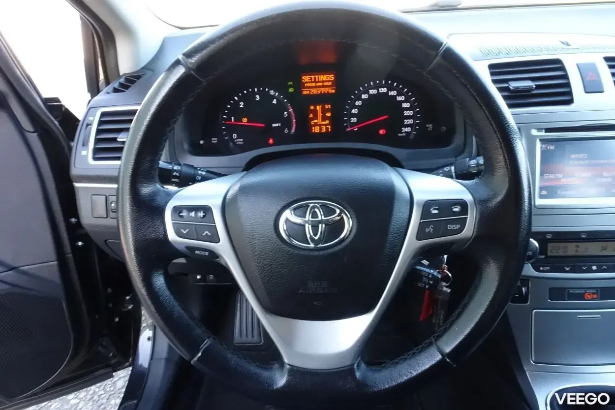 Toyota Avensis Touring Executive Facelift EU5 2 91kW