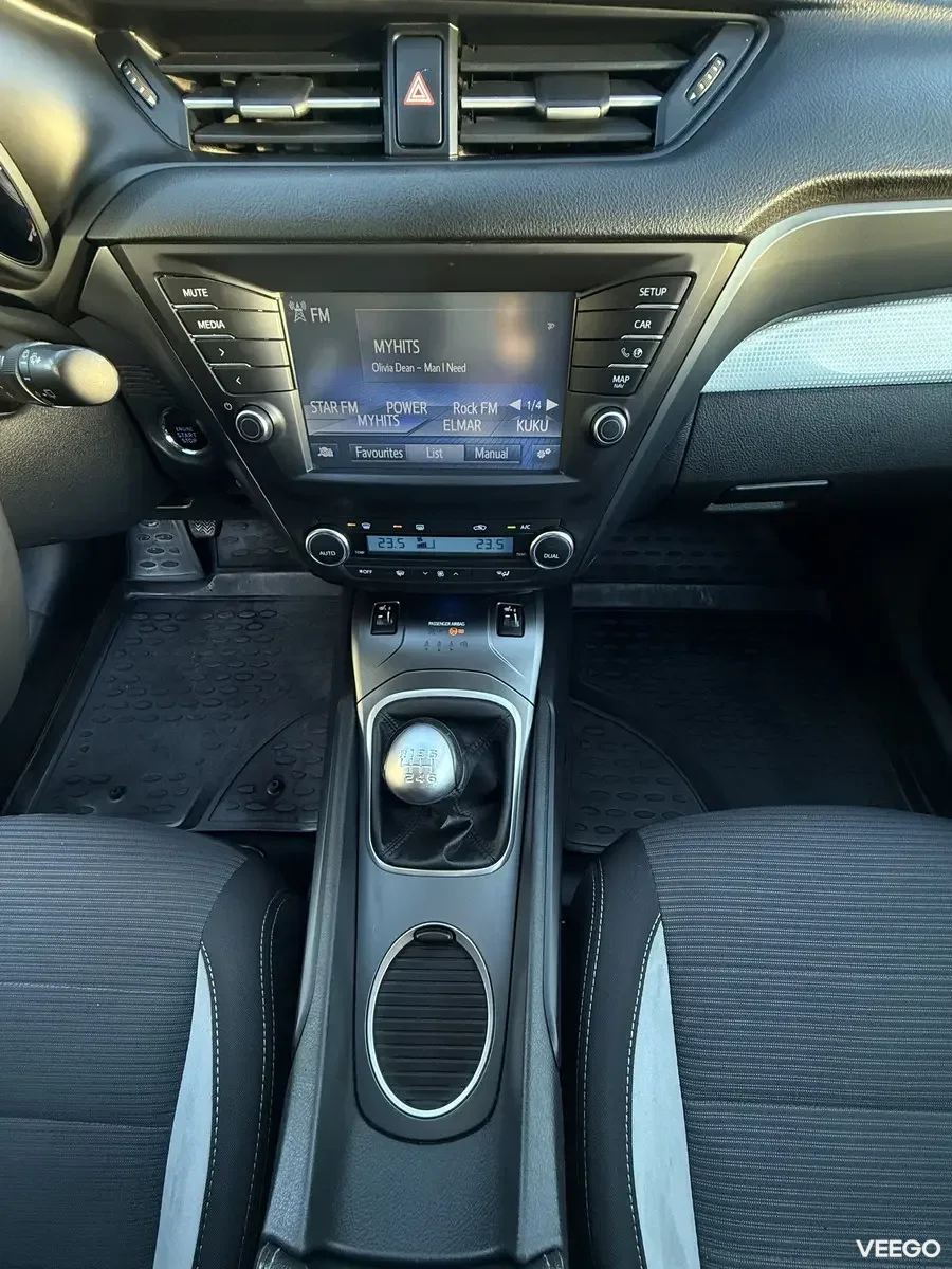 Toyota Avensis Touring Sports Facelift 2 105kW