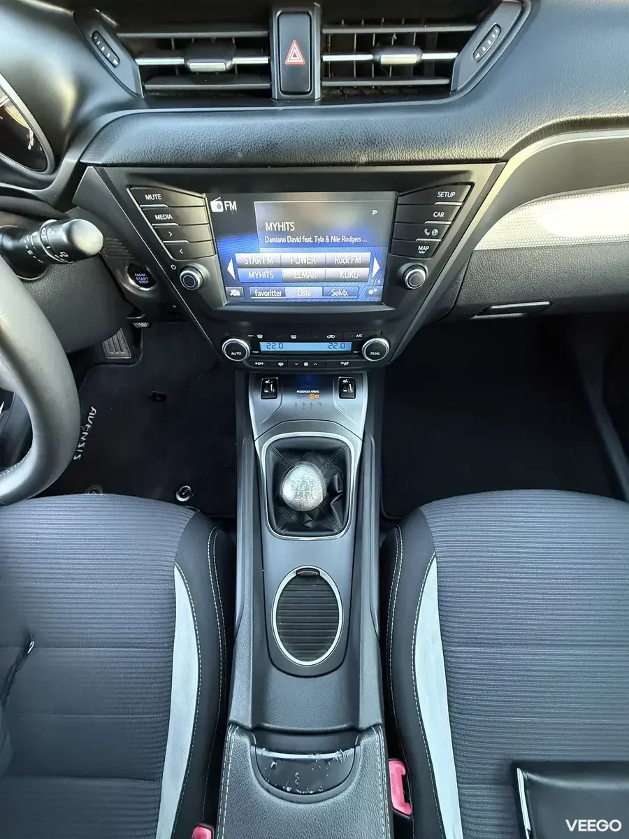 Toyota Avensis Touring Sports Facelift 2 105kW