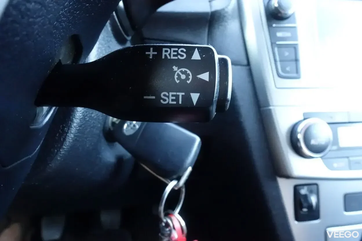 Toyota Avensis Touring Executive Facelift EU5 2 91kW