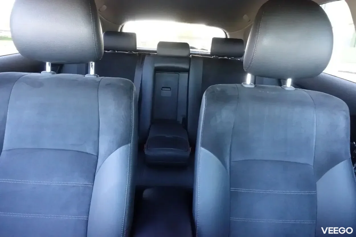 Toyota Avensis Touring Executive Facelift EU5 2 91kW