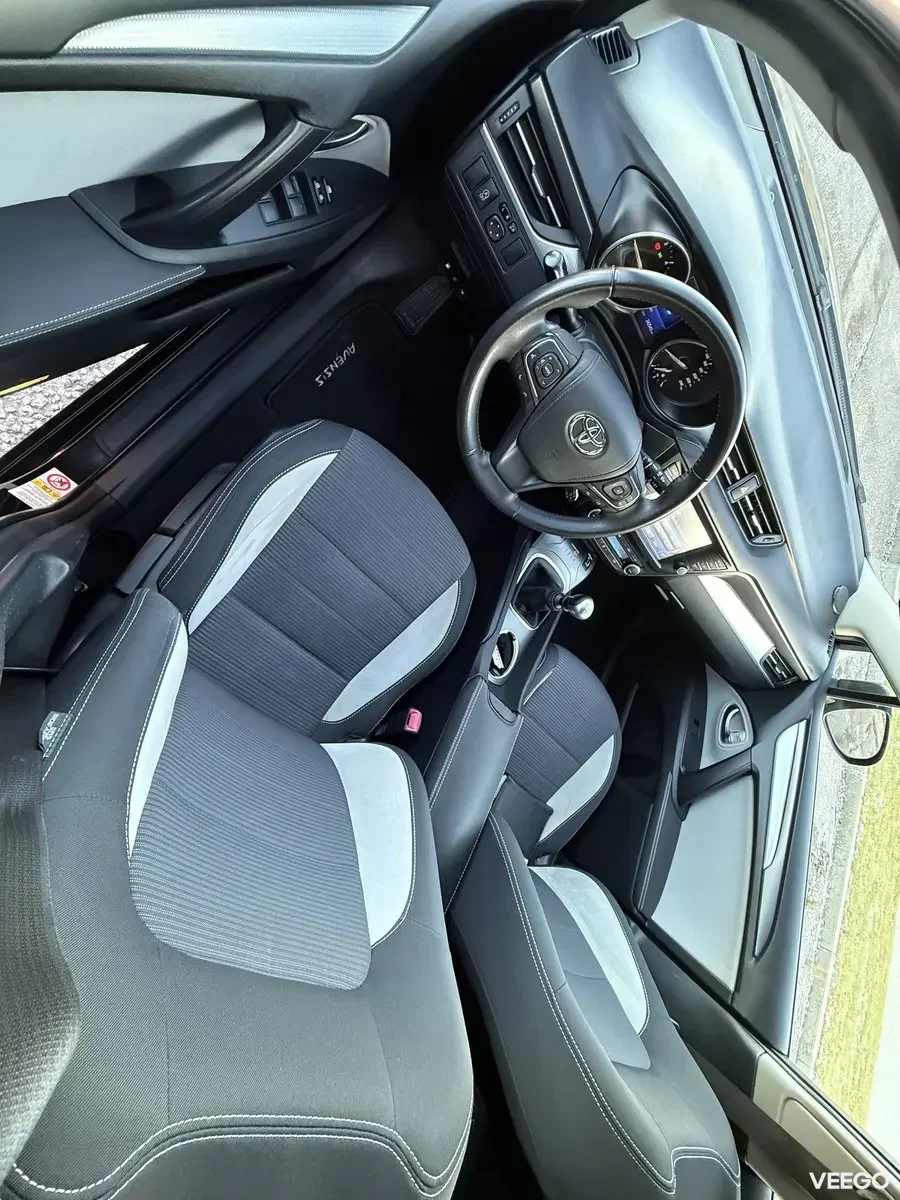 Toyota Avensis Touring Sports Facelift 2 105kW
