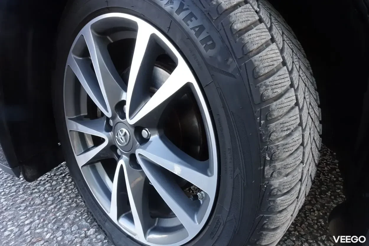 Toyota Avensis Touring Executive Facelift EU5 2 91kW