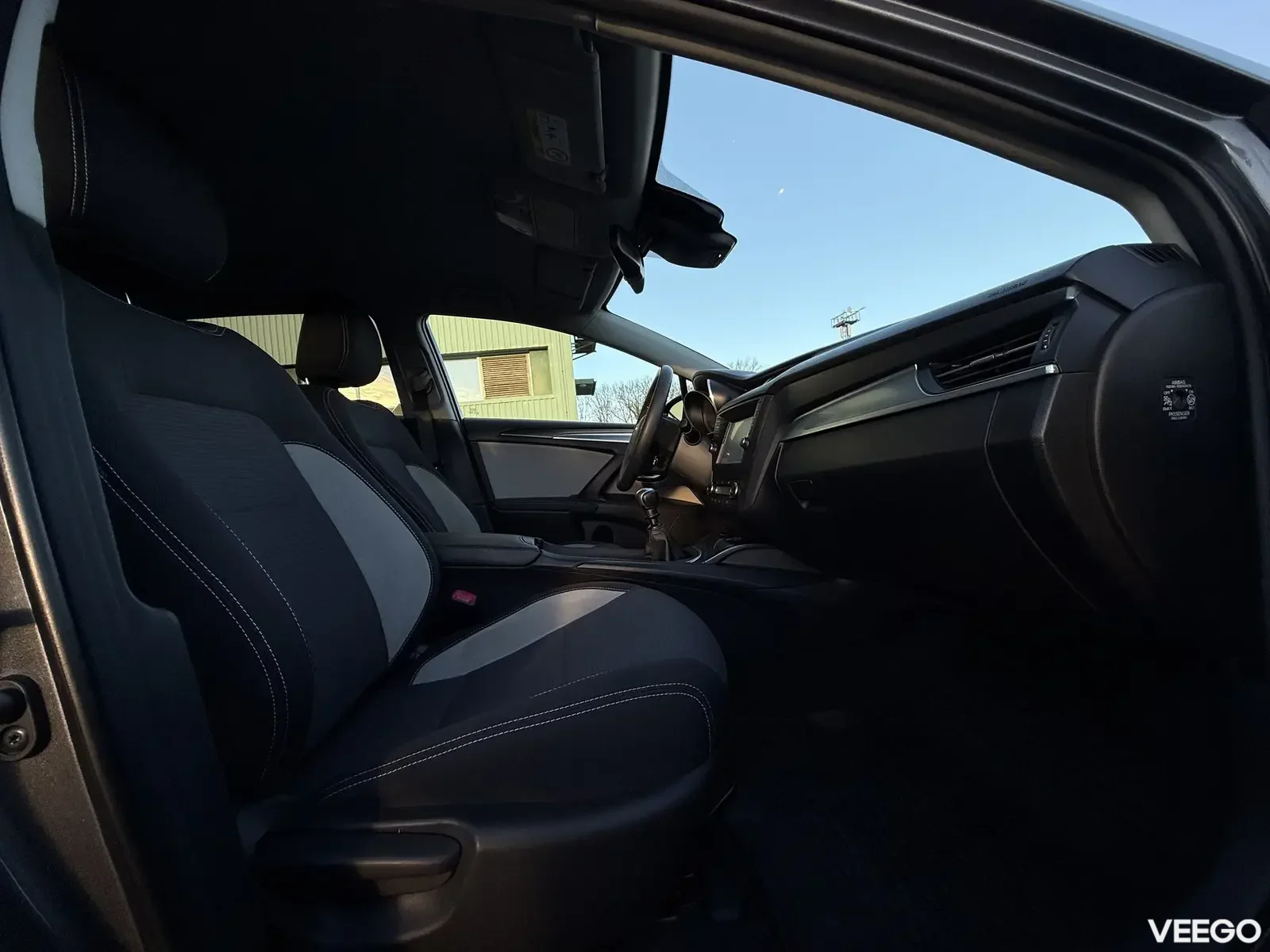 Toyota Avensis Touring Sports Facelift 2 105kW