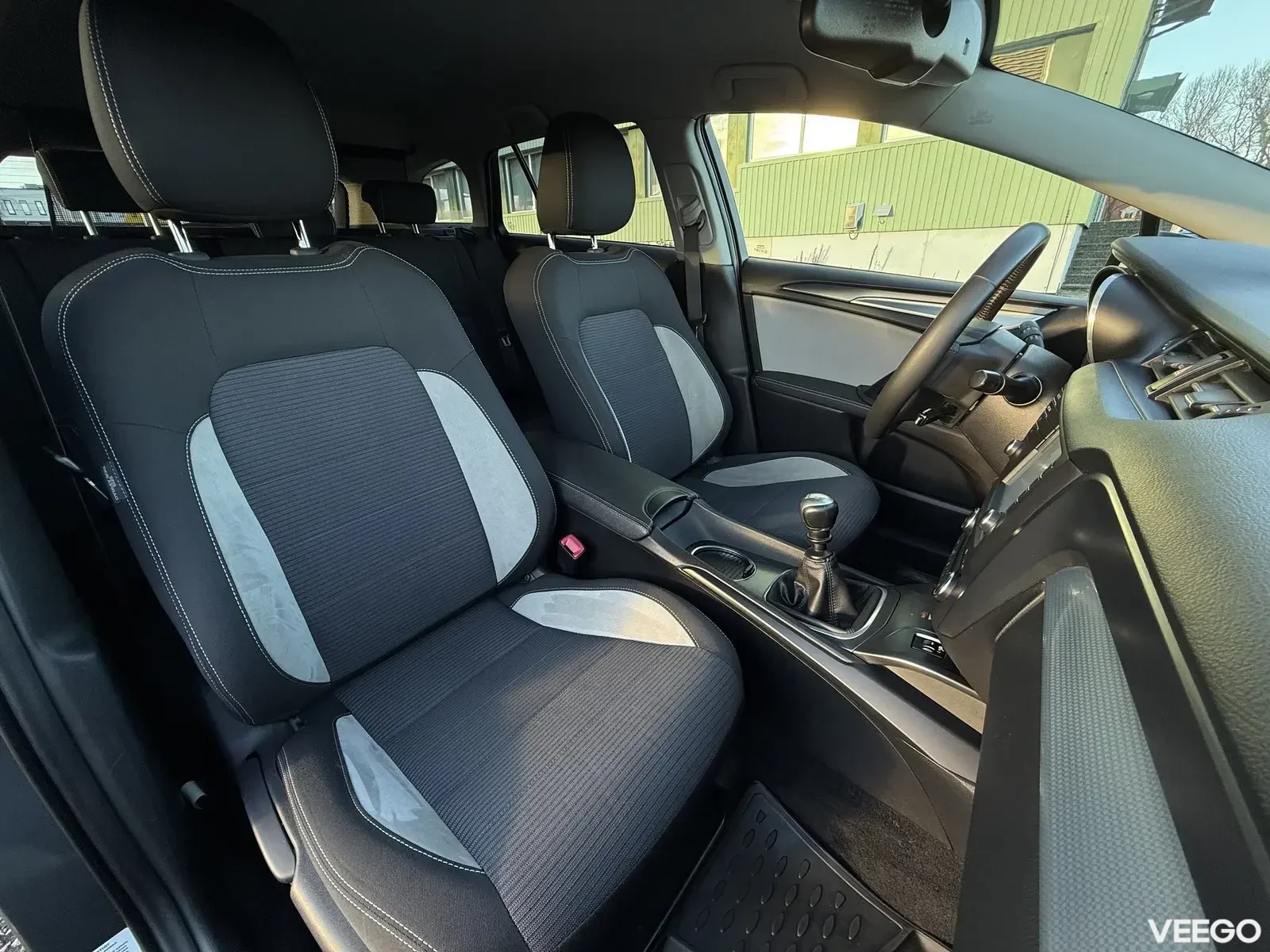 Toyota Avensis Touring Sports Facelift 2 105kW