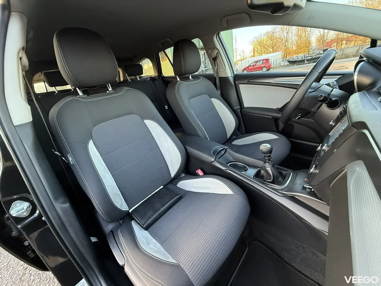 Toyota Avensis Touring Sports Facelift 2 105kW