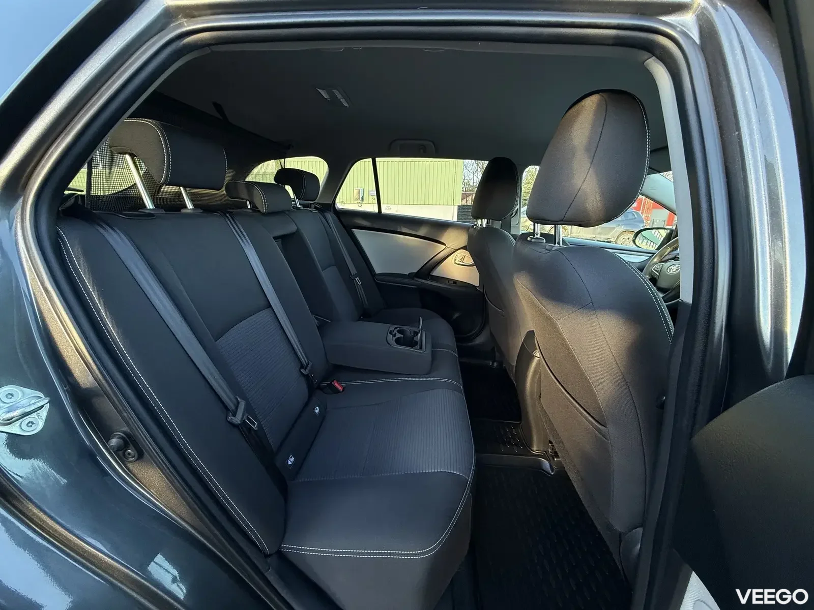 Toyota Avensis Touring Sports Facelift 2 105kW