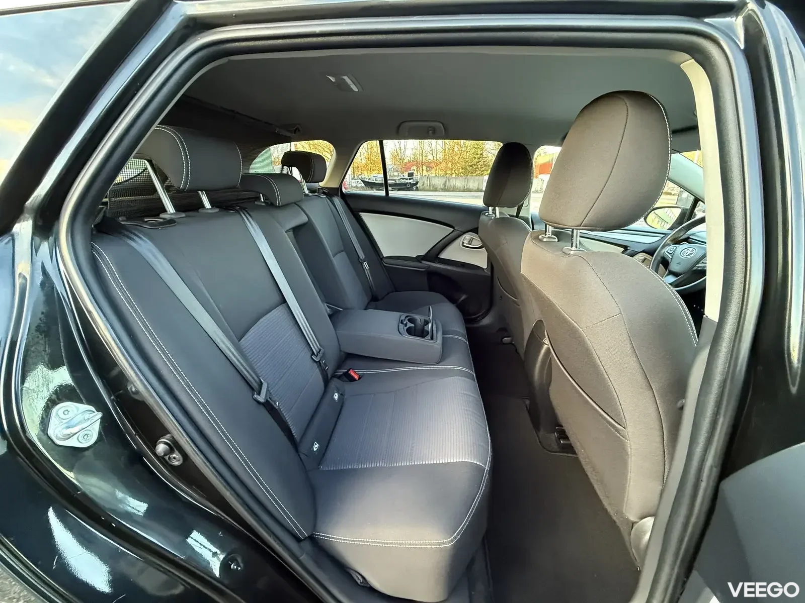 Toyota Avensis Touring Sports Facelift 2 105kW