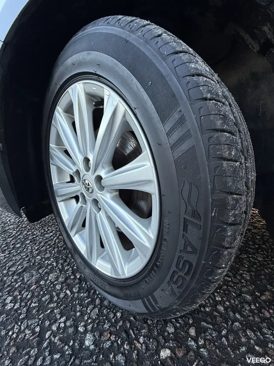 Toyota Avensis Touring Sports Facelift 2 105kW