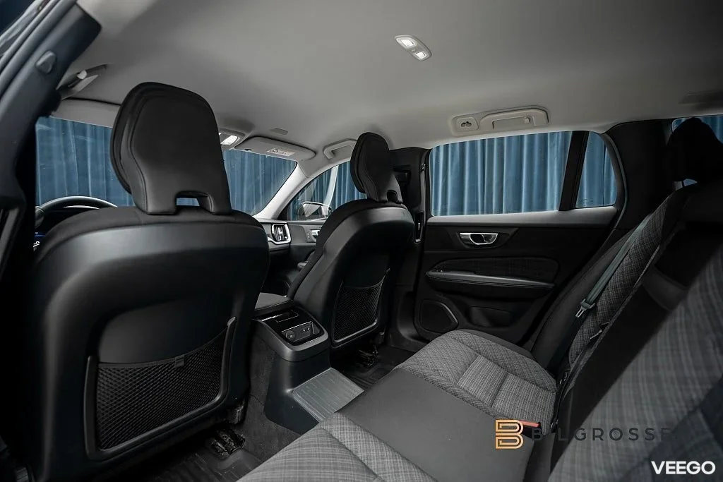 Volvo V60 Recharge T6 AWD 350hk Core Edition P-värmare 257kW