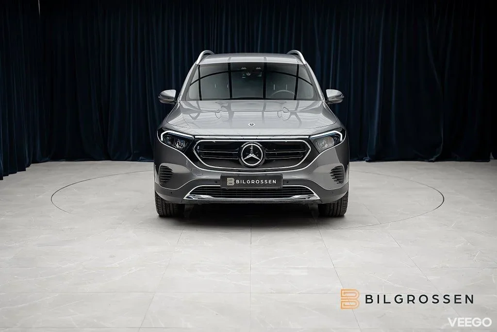 Mercedes-Benz EQB 300 4MATIC Progressive Värmare Kamera 168kW
