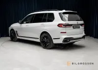 BMW X7 M60i xDrive M Sport Pro Exklusiv 3.99% Sky Lounge B&W MOMS 390kW thumbnail