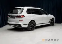 BMW X7 M60i xDrive M Sport Pro Exklusiv 3.99% Sky Lounge B&W MOMS 390kW thumbnail