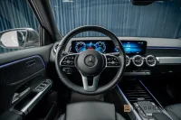 Mercedes-Benz EQB 300 4MATIC Progressive Värmare Kamera 168kW thumbnail