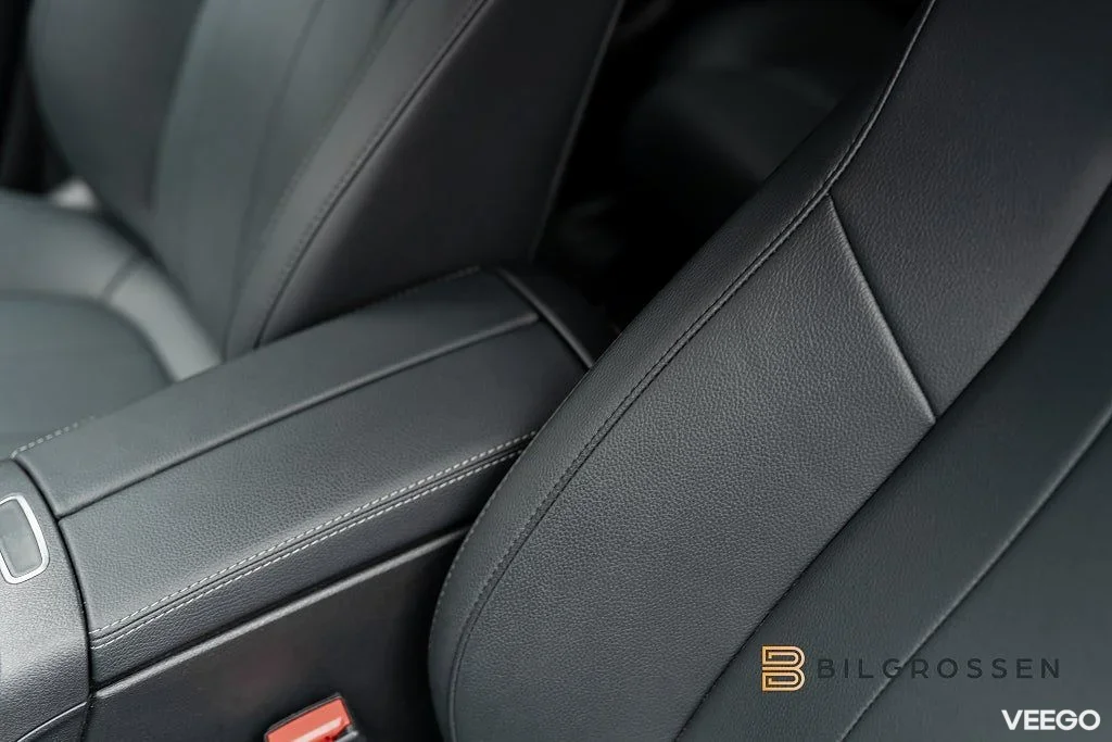 Mercedes-Benz EQB 300 4MATIC Progressive Värmare Kamera 168kW