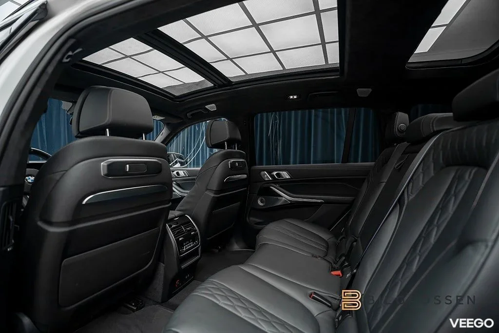 BMW X7 M60i xDrive M Sport Pro Exklusiv 3.99% Sky Lounge B&W MOMS 390kW