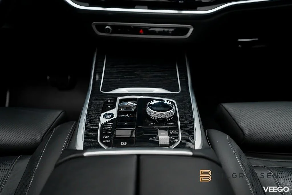 BMW X7 M60i xDrive M Sport Pro Exklusiv 3.99% Sky Lounge B&W MOMS 390kW