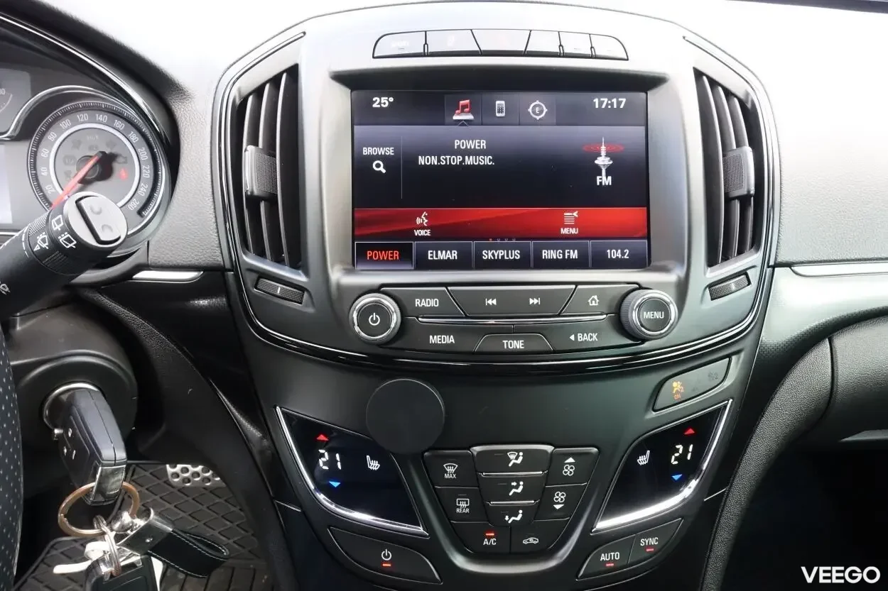 Opel Insignia Country Tourer 4x4 Individual EU5 2 120kW