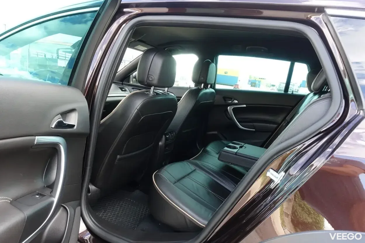 Opel Insignia Country Tourer 4x4 Individual EU5 2 120kW