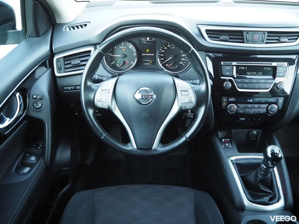 Nissan Qashqai Tekna EU5 1.5 81kW