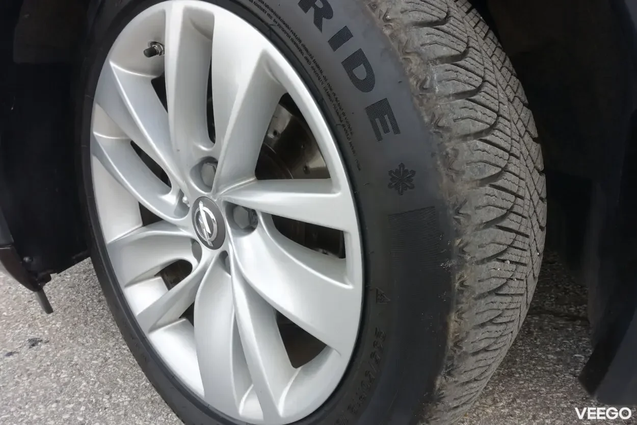 Opel Insignia Country Tourer 4x4 Individual EU5 2 120kW