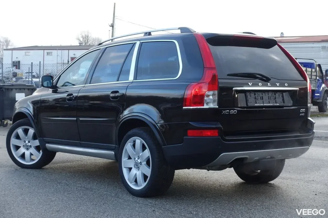 Volvo XC90 Momentum AWD Facelift EU5 2.4 147kW