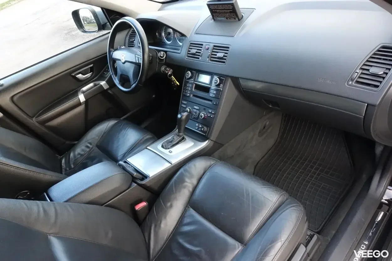 Volvo XC90 Momentum AWD Facelift EU5 2.4 147kW