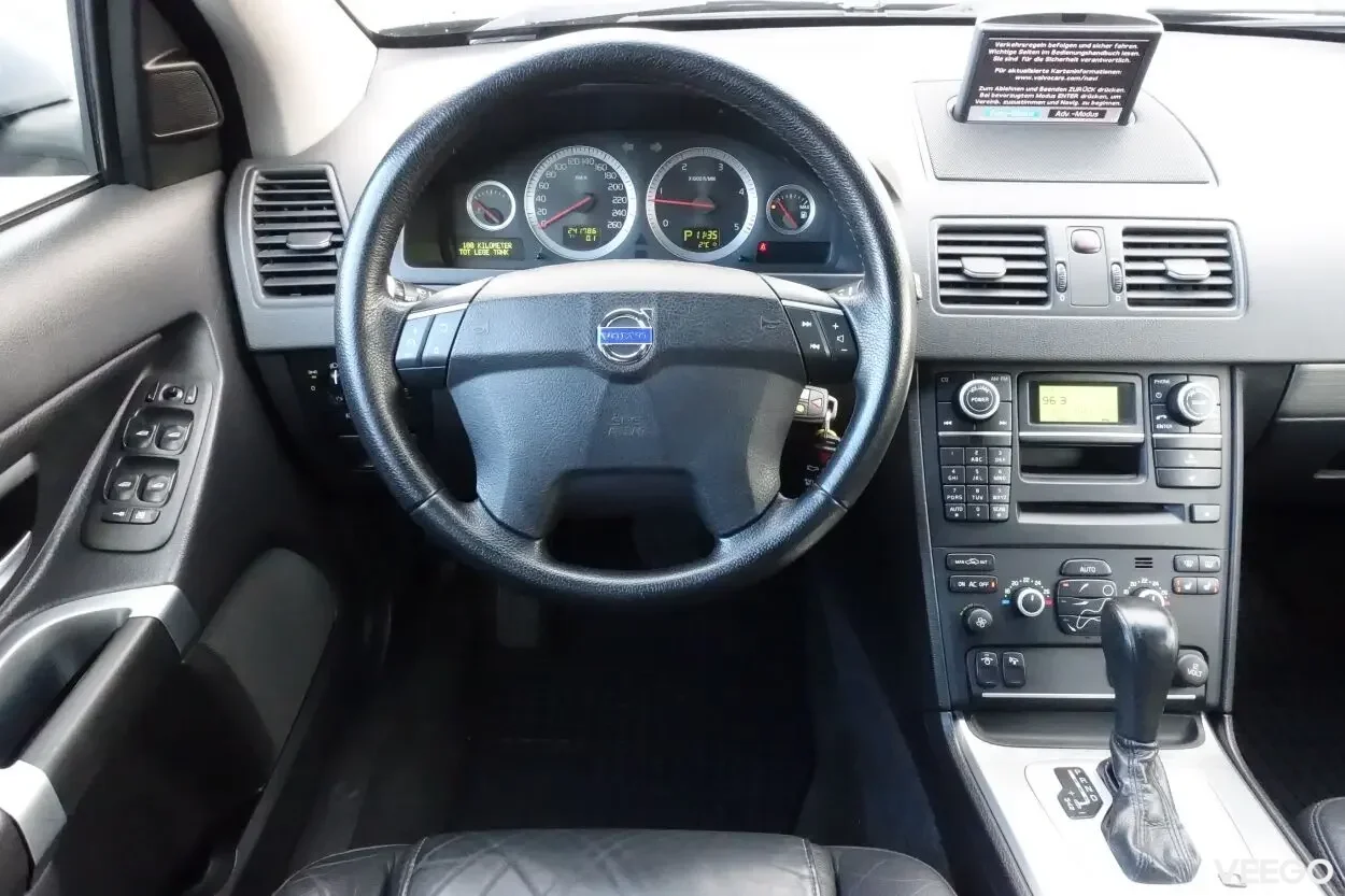 Volvo XC90 Momentum AWD Facelift EU5 2.4 147kW