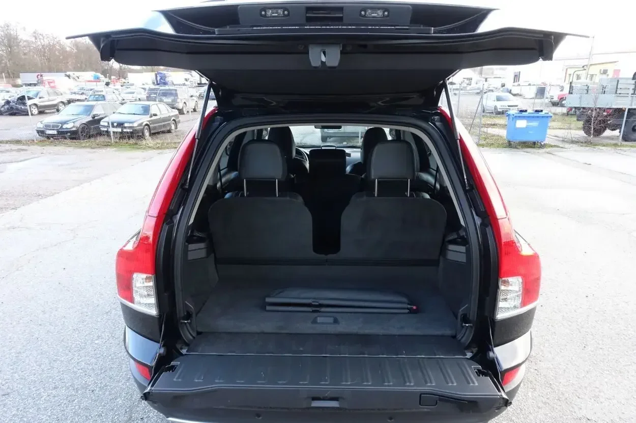 Volvo XC90 Momentum AWD Facelift EU5 2.4 147kW