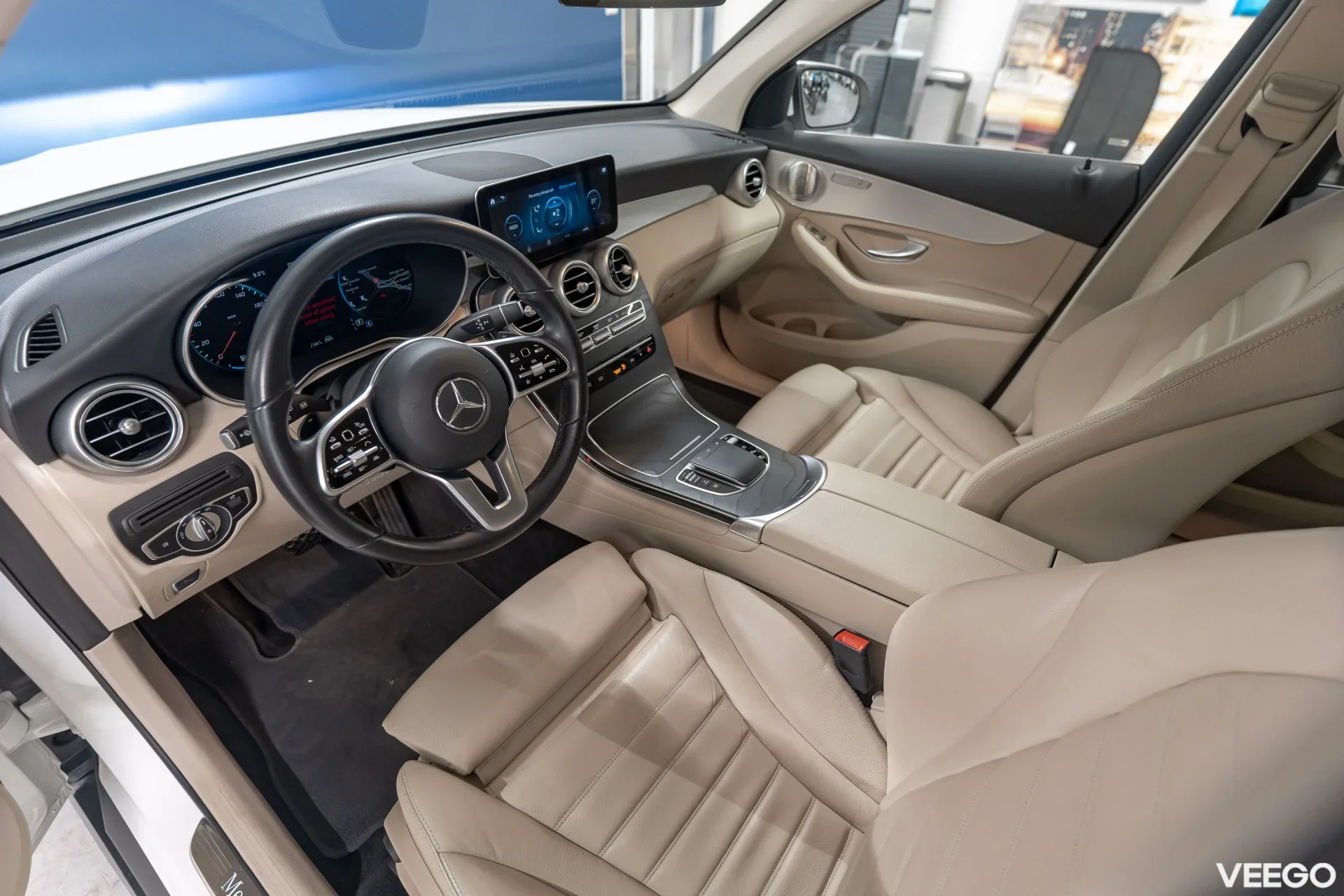 Mercedes-Benz GLC300 DE 4Matic AMG line 2 143kW