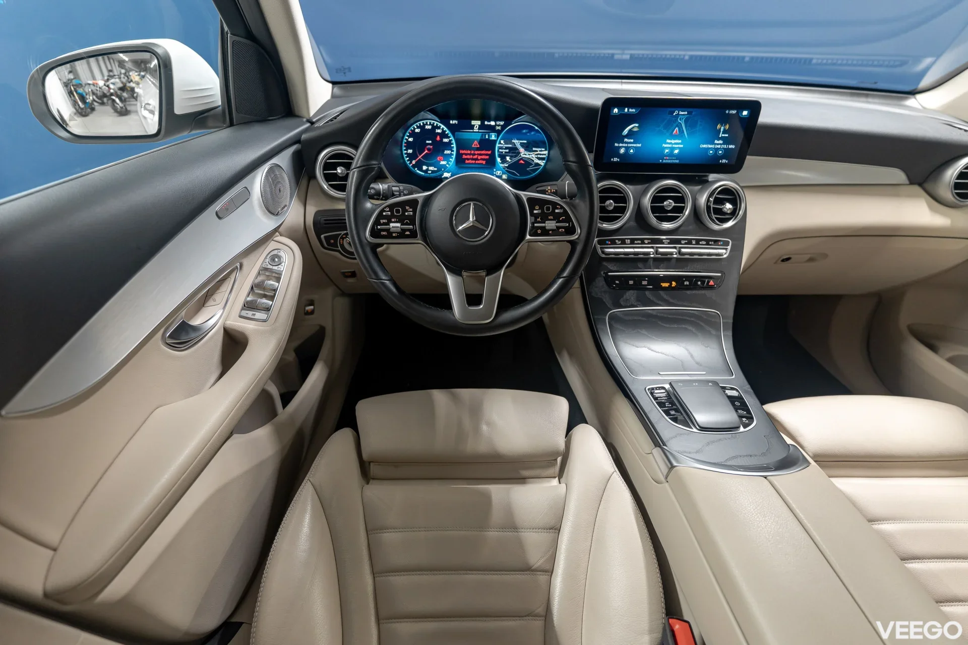 Mercedes-Benz GLC300 DE 4Matic AMG line 2 143kW