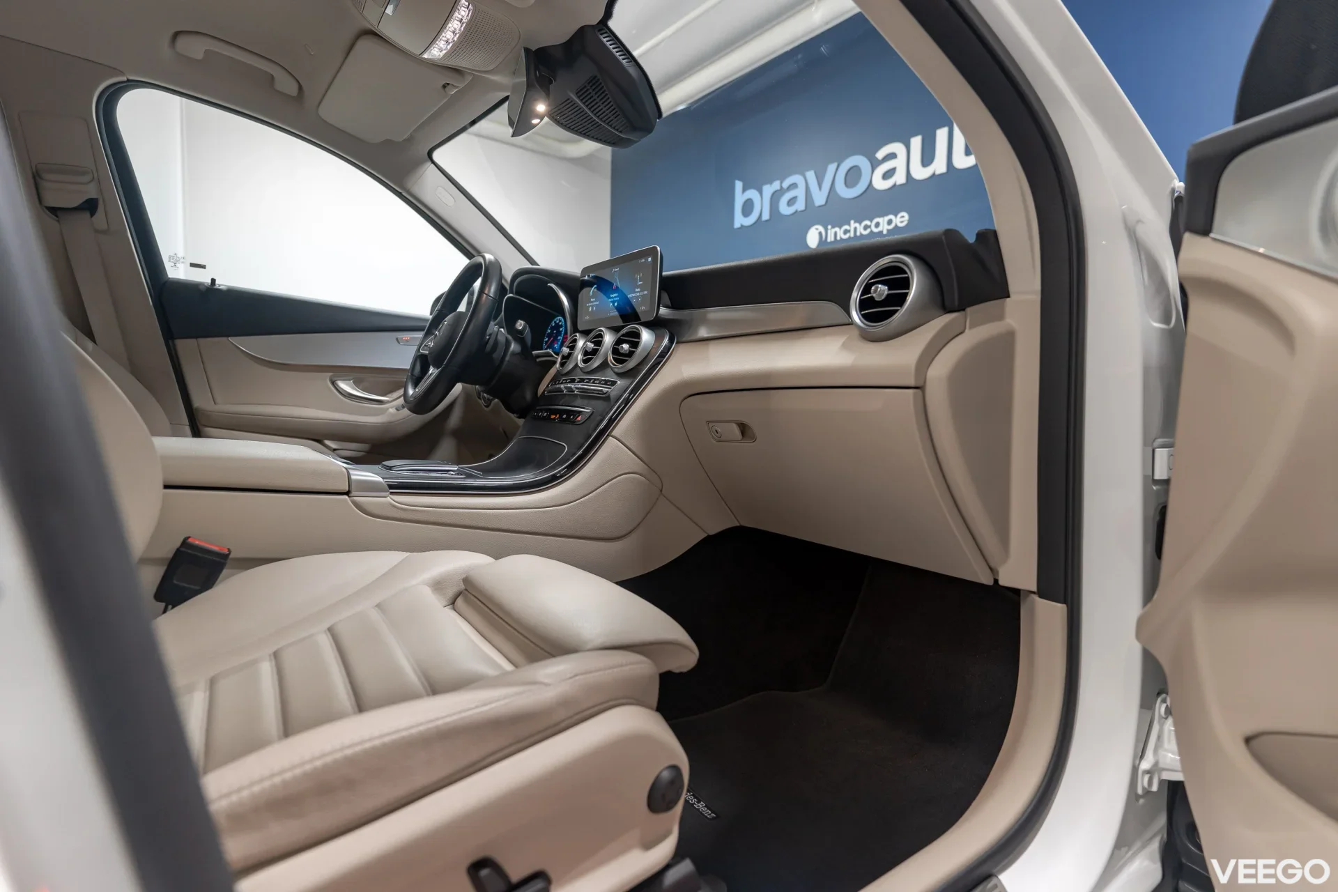 Mercedes-Benz GLC300 DE 4Matic AMG line 2 143kW