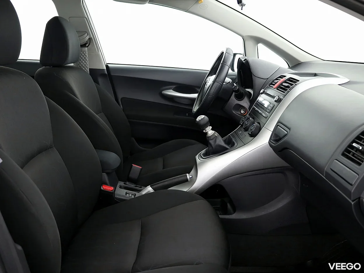 Toyota Auris 1.6 97kW