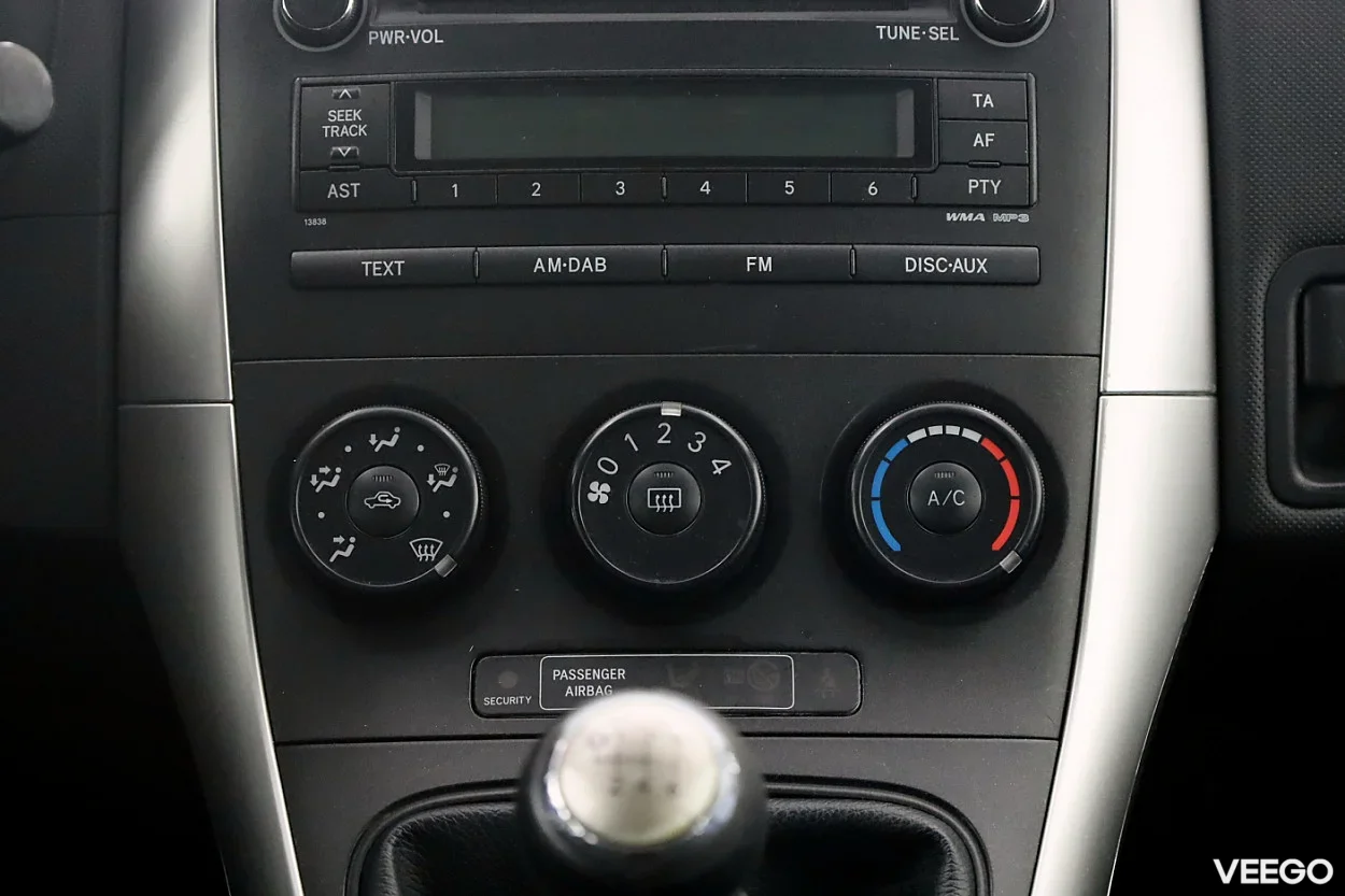 Toyota Auris 1.6 97kW