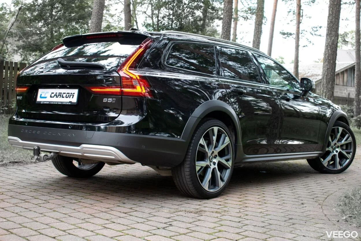 Volvo V90 Cross Country AWD B5 ULTIMATE Xenium FULLOPT 2 183kW