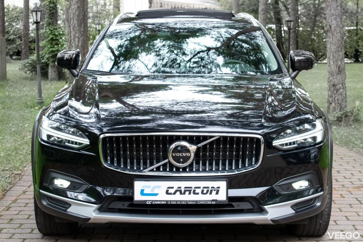 Volvo V90 Cross Country AWD B5 ULTIMATE Xenium FULLOPT 2 183kW