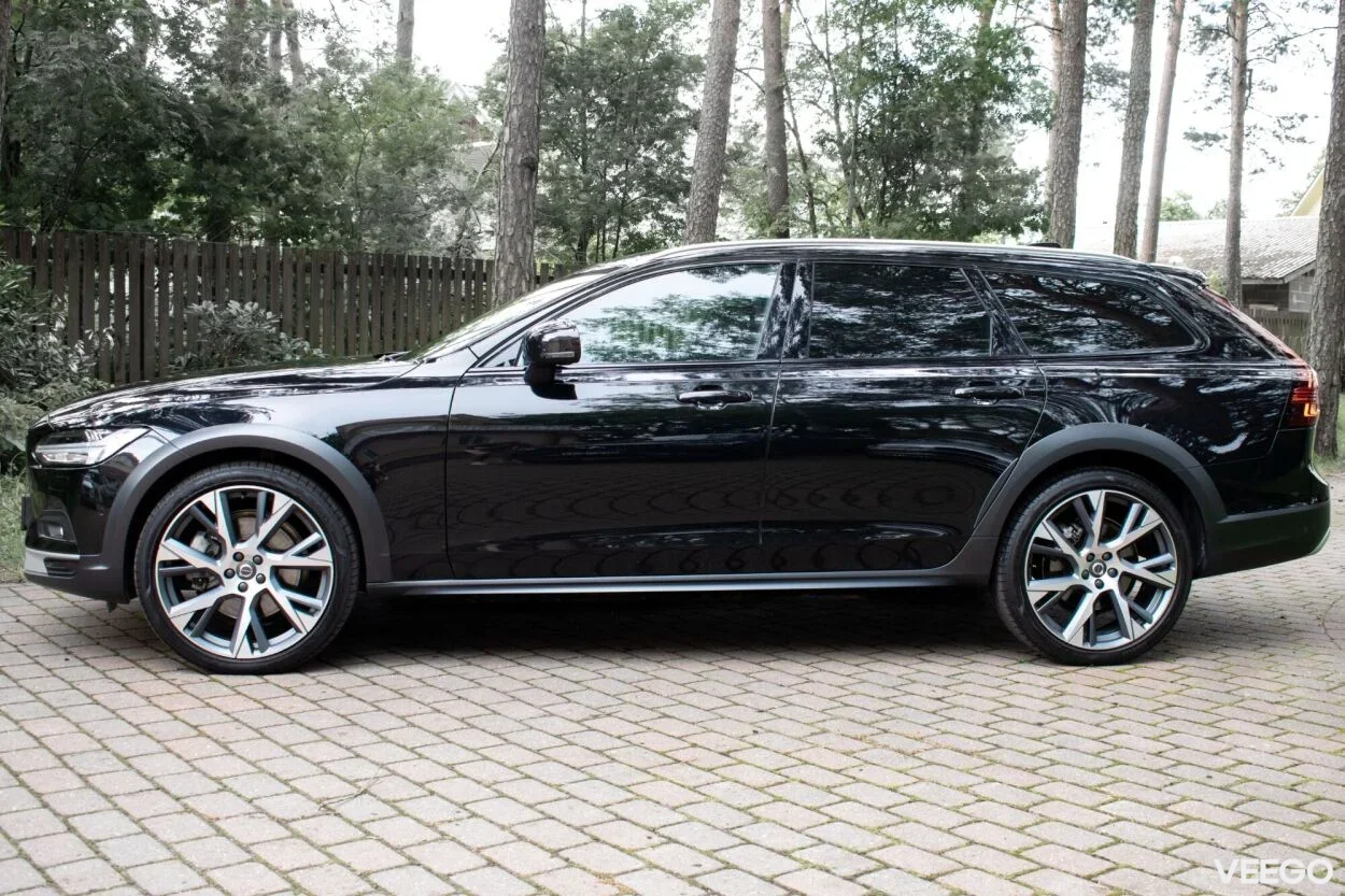 Volvo V90 Cross Country AWD B5 ULTIMATE Xenium FULLOPT 2 183kW