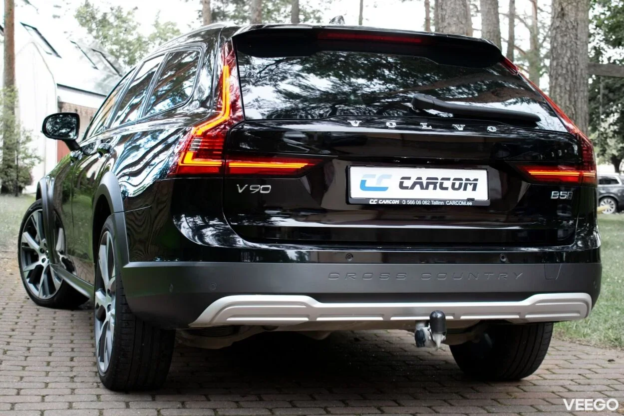 Volvo V90 Cross Country AWD B5 ULTIMATE Xenium FULLOPT 2 183kW