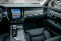 Volvo V90 Cross Country AWD B5 ULTIMATE Xenium FULLOPT 2 183kW thumbnail