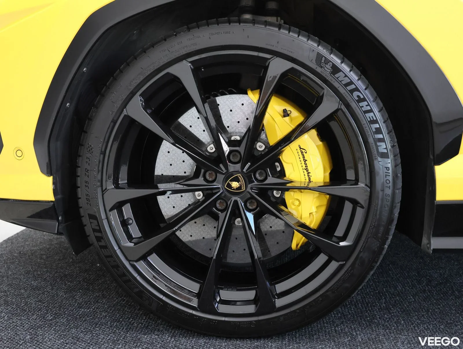 Lamborghini Urus - 478kW