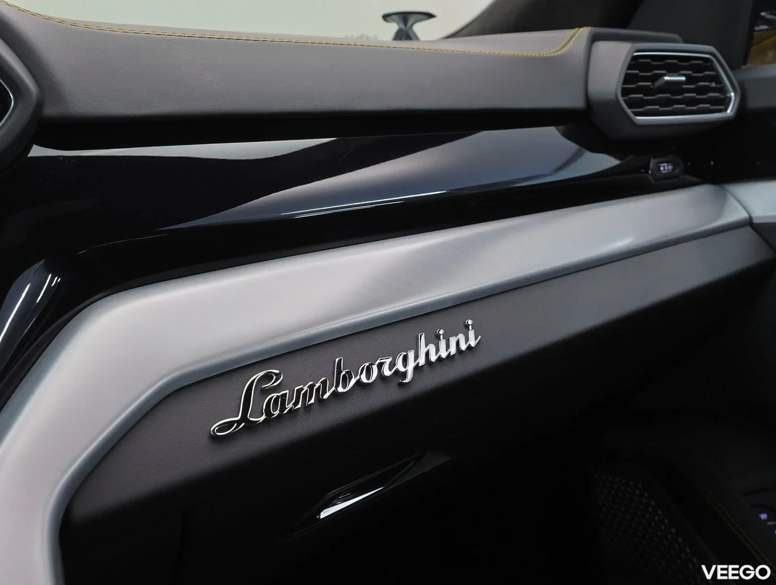 Lamborghini Urus - 478kW