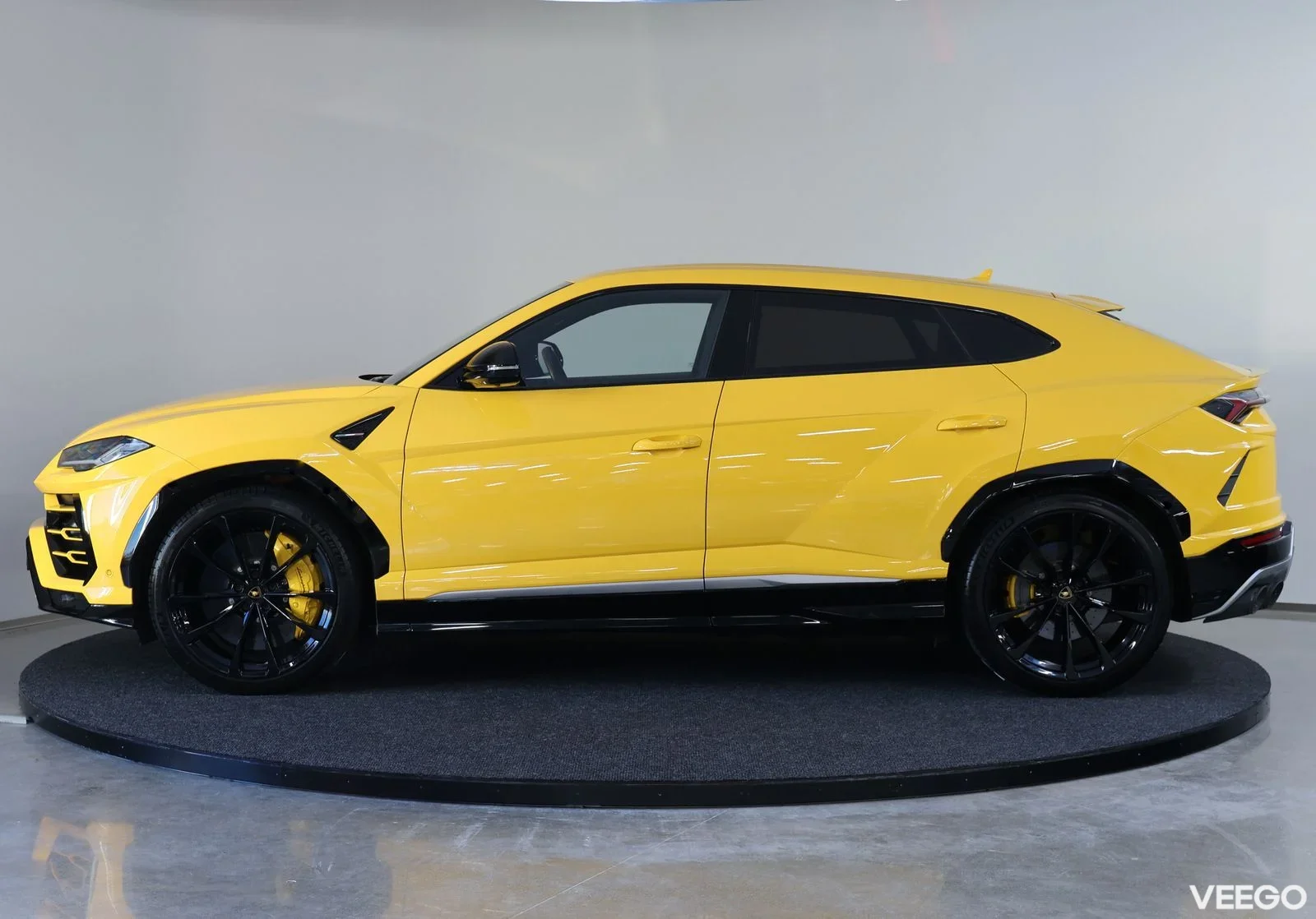 Lamborghini Urus - 478kW