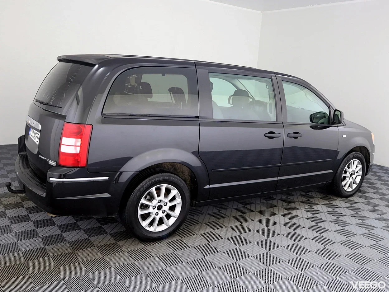 Chrysler Grand Voyager 2.8 121kW