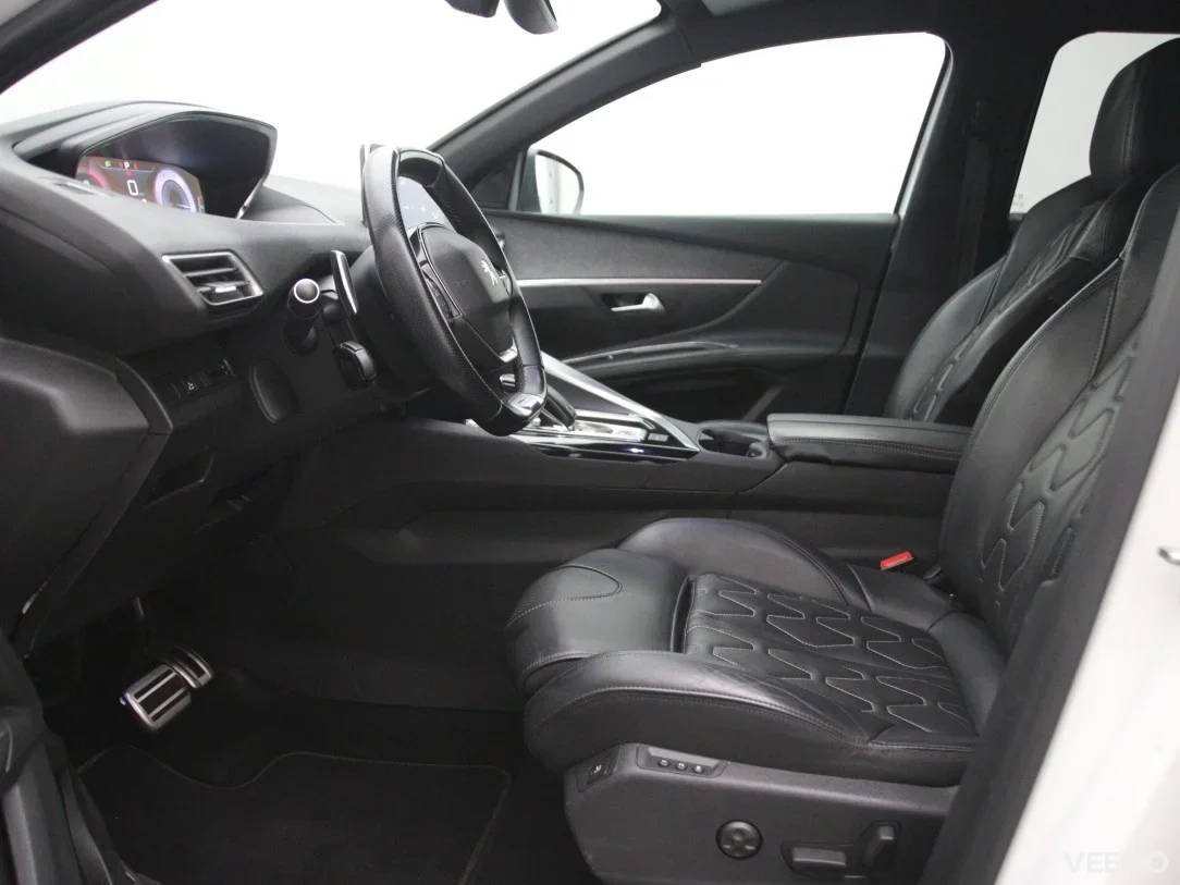 Peugeot 5008 1.5 96kW