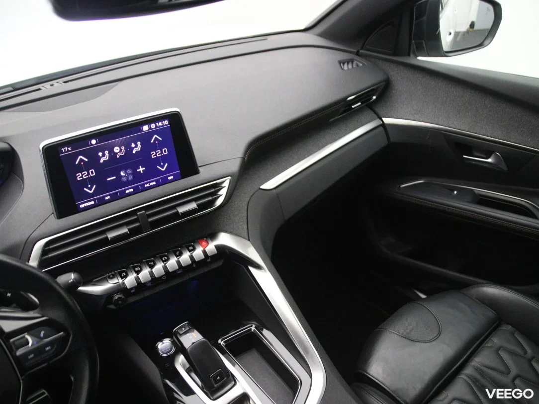 Peugeot 5008 1.5 96kW