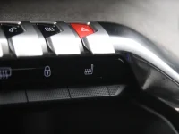 Peugeot 3008 1.5 96kW thumbnail